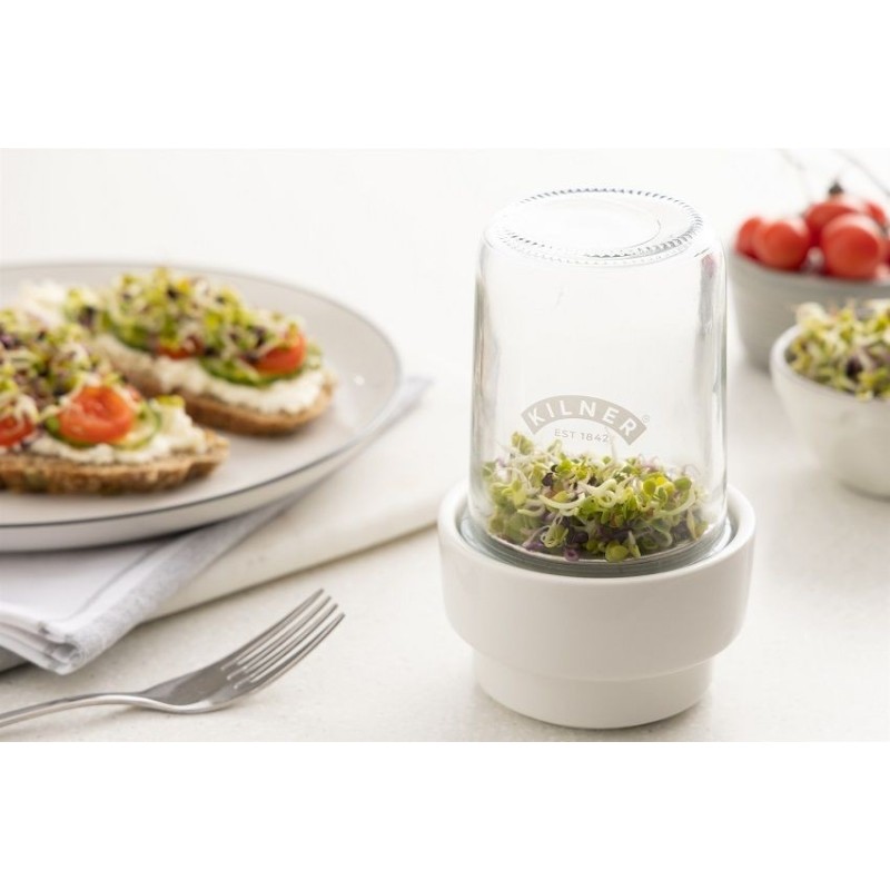 Set para germinados Kilner junto a tostadas con brotes