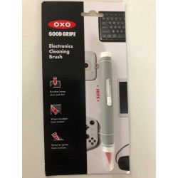 OXO Electronics Cleaning Brush – Cepillo 2‑en‑1 para electrónica