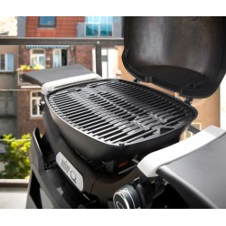 Weber Q 1200N Black – Barbacoa de gas portátil con mesas laterales