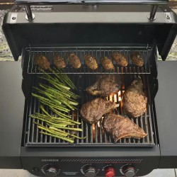 Weber Genesis E-330WR Stealth + Rustidor Giratorio Genesis Serie 300 | Things