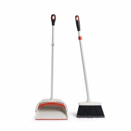 Escoba con pala recogedora extensible Oxo