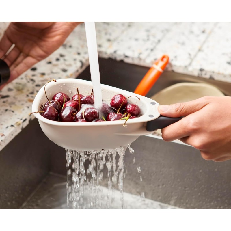 Colador Plegable para Frutas y Verduras – Beige Joseph Joseph | Things