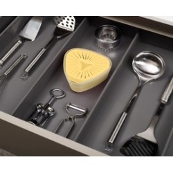 Duo Compact Juicer  Exprimidor Manual con Tapa Reversible Joseph Joseph | Things