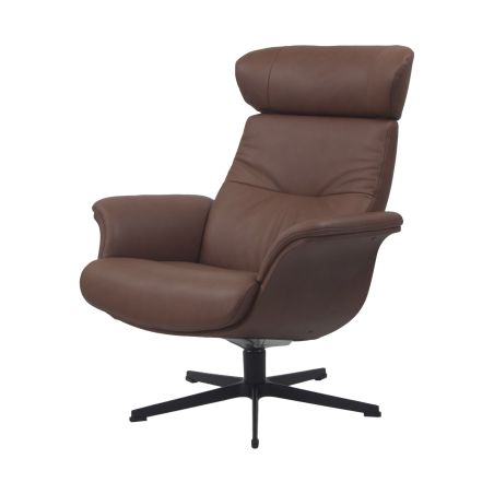 Sillón giratorio Conform Timeout en piel color cognac con base de aluminio