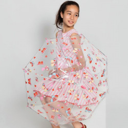 Paraguas Infantil Transparente (Mariposas y corazones) Smati, en uso
